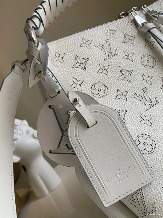 LOUIS VUITTON HOBO BEAUBOURG MM 0108